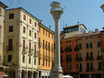 Vicenza. La colonna con il leone di San Marco in Piazza dei Signori