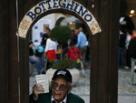 Festa di San Simeone. La vendita dei biglietti della Tombola